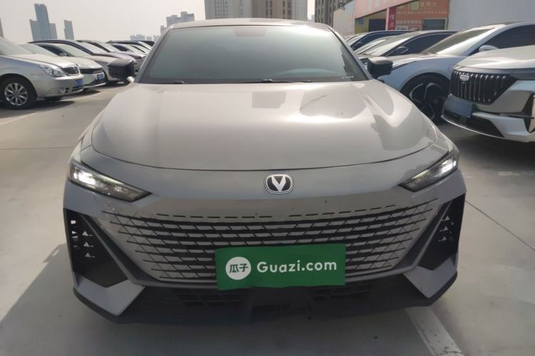 Used CHANGAN UNI-V 2022 1.5T Prestige Version
