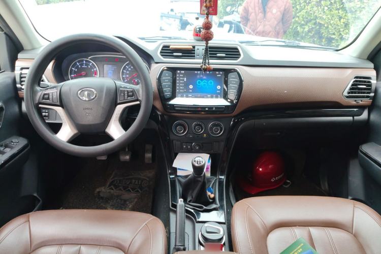 Used Great Wall Wingle 6 2017 2.4L Gasoline Two-Wheel Drive Elite Version 4G69