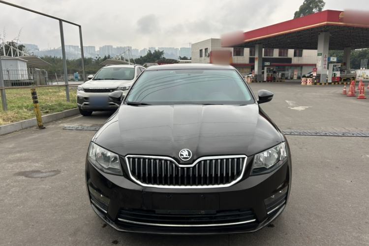 Used Skoda Octavia 2017 Classic Model 1.6L Automatic Comfort Edition
