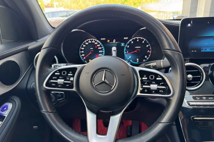 Used Mercedes-Benz GLC Coupe 2020 GLC 260 4MATIC Coupe SUV Interior 5