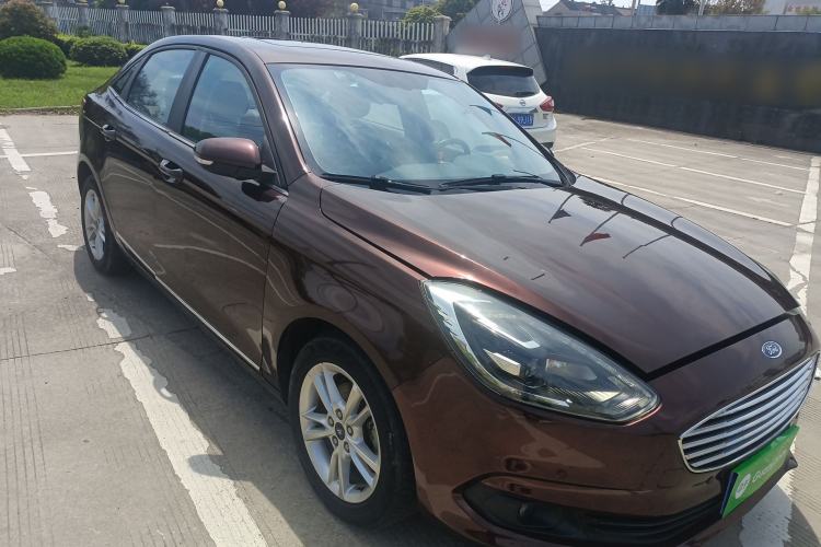 Used Ford Escort 2019 Revised Version 1.5L Automatic Enjoyment Type China VI Standard Front Right 45 Deg