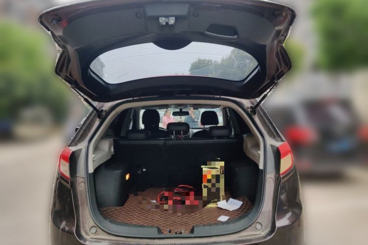 Used GAC Trumpchi GS5 2014 2.0L Automatic Two-Wheel Drive Anniversary Value Edition Trunk