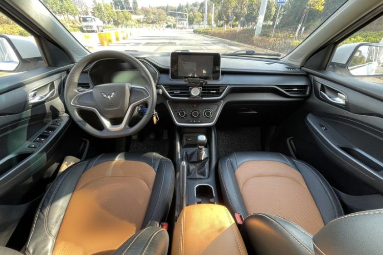 Used Wuling Hongguang S3 2018 1.5L Manual Comfort Model China V Standard