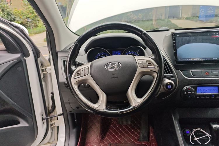 Used Hyundai ix35 2015 2.0L Automatic 2WD Smart Type China IV
