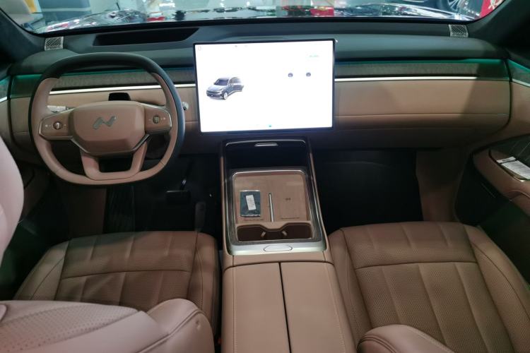 Used ONVO Luxeed L90 2025 Model—Ultra Six-Seater Version
