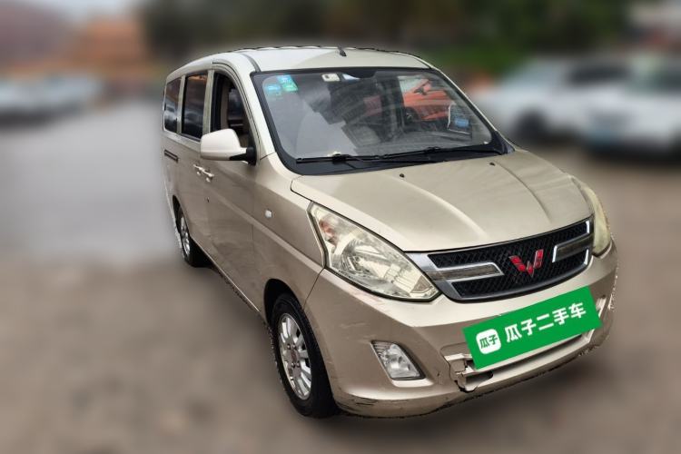 Used Wuling Rongguang V 2016 1.5L Standard Version Front Right 45 Deg