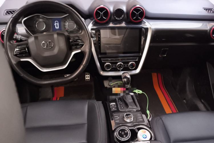 Used BAIC Off-Road BJ20 2016 1.5T CVT Luxury Model Center Console