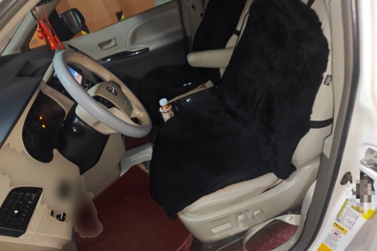 Used Toyota SIENNA  Left Front Seat