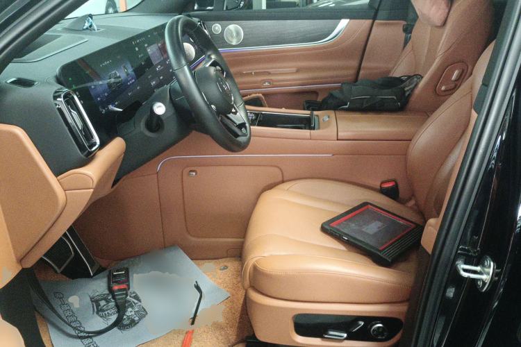 Used Hima AITO M9 2024 Range-Extended Ultra Version 42 kWh 6-Seater Model Left Front Seat