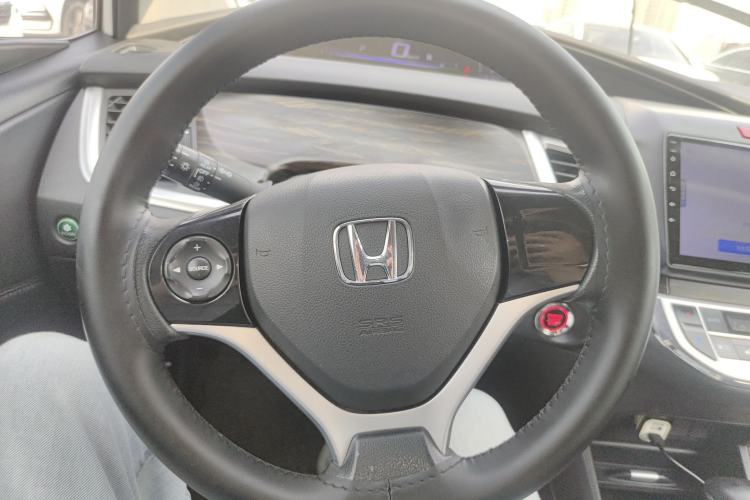 Used Honda Jade 2017 1.8L automatic Comfort version 5 seats
