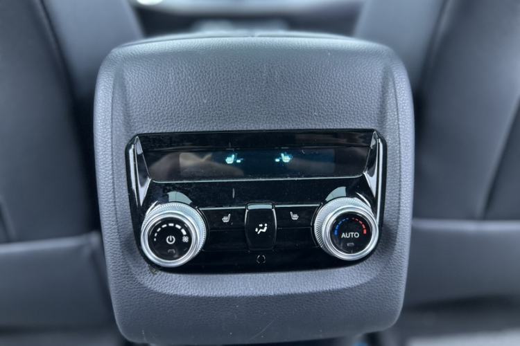 Used Ford Equator 2023 EcoBoost 225 Obsidian Orange Edition Prestige 7-Seater (2/3/2)
