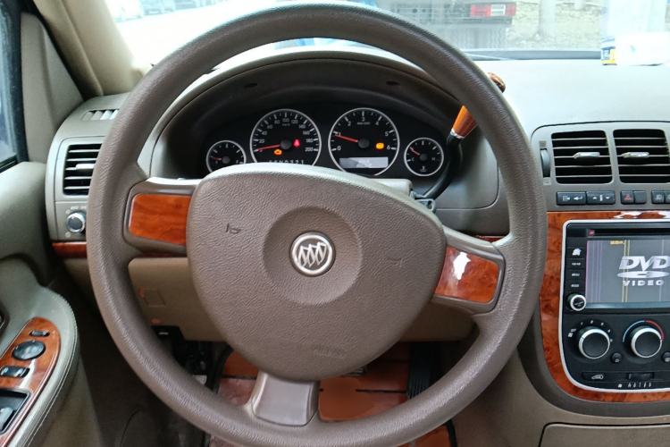 Used Buick GL8 2006 Lu Zun 3.0L CT Comfort Edition
