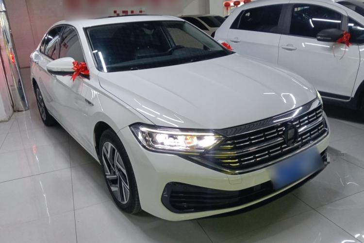 Used Volkswagen Sagitar 2023 200TSI DSG Excellence Edition Front Right 45 Deg