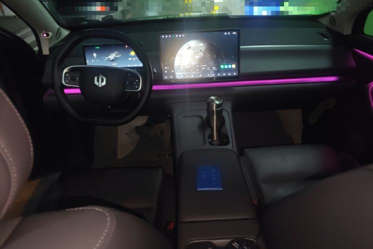 Used Leapmotor C16 2024 Range-Extended 200 Luxury Edition Center Console