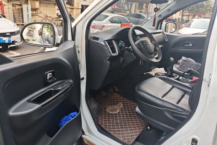 Used Jinbei Gold Hiace M Classic 2022 1.5L Engineering Lion Passenger Vehicle 6 Seats Driver Seat