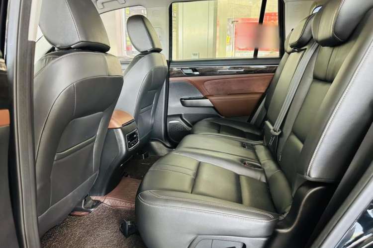 Used GAC Trumpchi GS8 2017 320T Two-Wheel Drive Luxury Smart Connectivity Version (7 Seats)