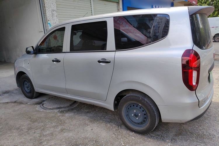 Used Wuling Hongguang New Energy 2024 All-Electric Model 300KM Practical Version