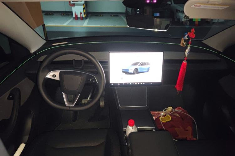 Used Tesla Model Y 2025 Rear-Wheel-Drive Version
