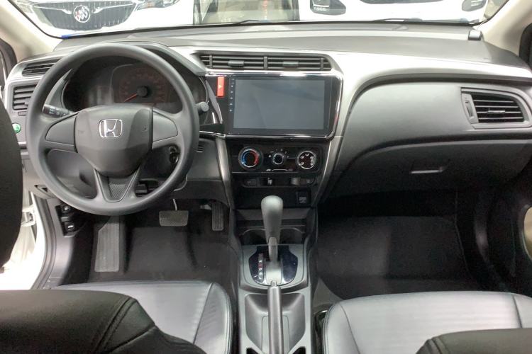 Used Honda City 2017 1.5L CVT Comfort Version Center Console