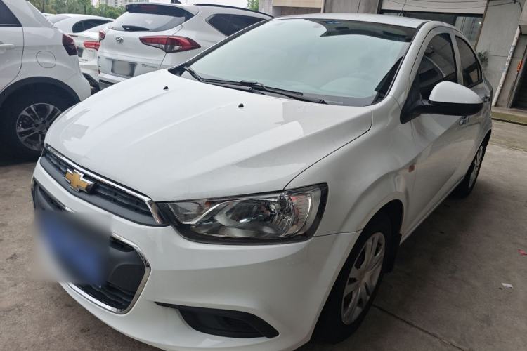 Used Chevrolet Aveo Sonic 2014 Sedan 1.4SL AT Fashion Edition