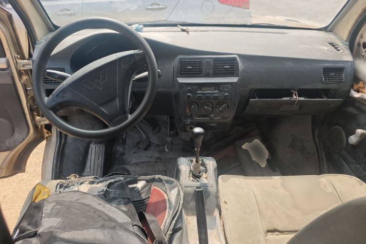 Used Wuling Rongguang 2011 1.2L Base Version
