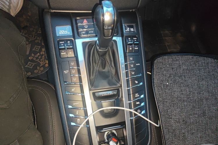 Used Porsche Macan 2017 Macan 2.0T Gear Lever