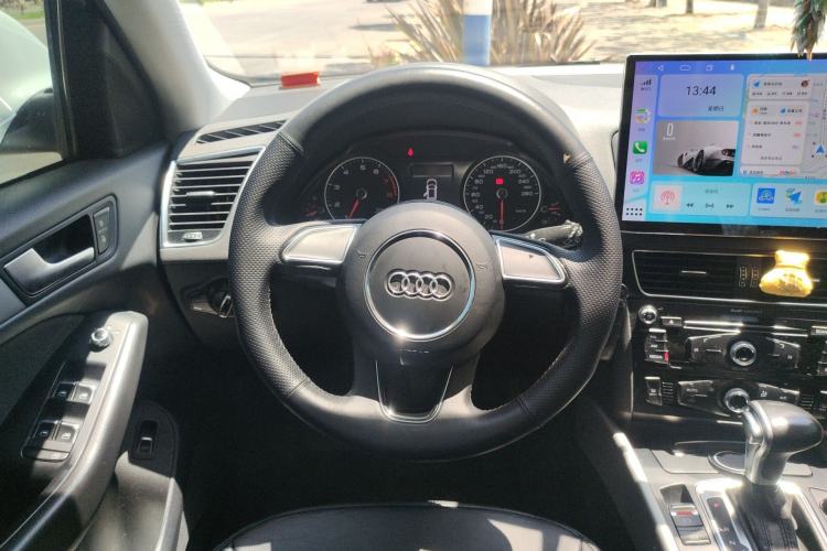 Used Audi Q5 2015 40 TFSI Trendy Edition Steering Wheel