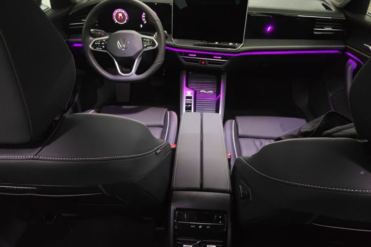 Used Volkswagen Magotan 2024 380TSI DSG Prestige Edition DaMai Package Center Console