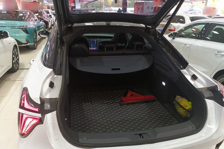 Used Hongqi H6 2023 2.0T ZhiShang Version
