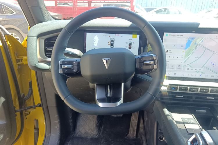 Used Deepal G318 2025 Worry-Free Cross-Country Edition Four-Wheel Drive Distant Mountains Version Steering Wheel