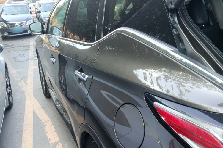 Used Nissan Murano 2019 2.5L XL Two-Wheel Drive Smart Connect Luxury Edition China VI Standard