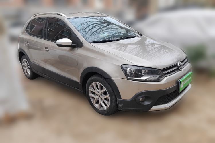 Used Volkswagen Polo 2016 1.6L Cross Polo Automatic Front Right 45 Deg