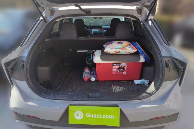 Used Venucia V 2022 260T Black Horse Edition · Idol