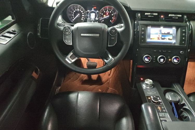 Used Land Rover Discovery 2017 3.0 SC V6 SE Steering Wheel