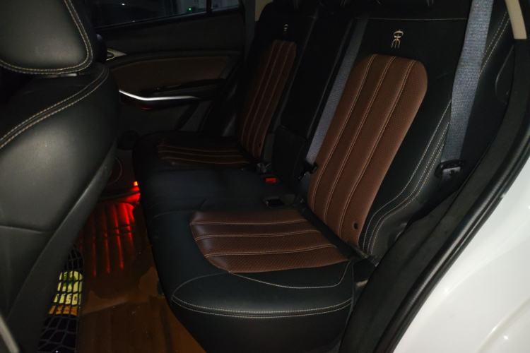 Used BYD Song New Energy 2017 Song DM 1.5TID All-Wheel Drive Prestige Model Left Rear Seat