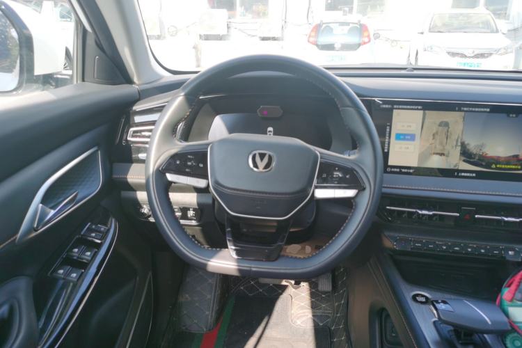 Used CHANGAN X7 PLUS 2024 1.5T Automatic Luxury 7-Seater
