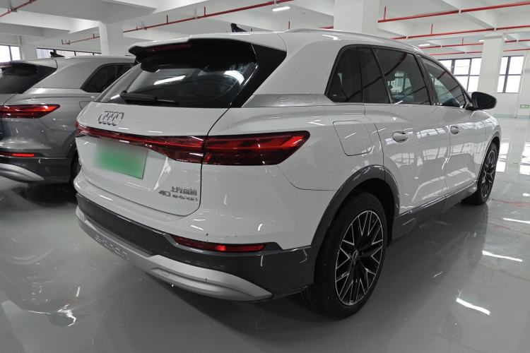 Used Audi Q5 e-tron 2023 40 e-tron Starry Edition Mecha Kit
