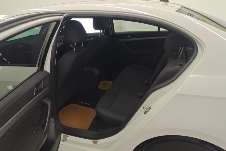 Used Volkswagen Lavida 2017 1.6L Automatic Fashion Edition