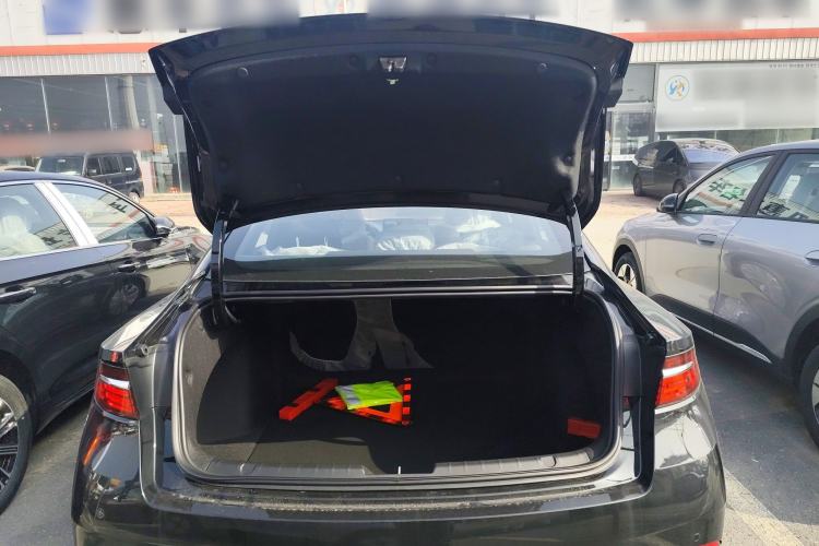 Used Geely Auto Preface 2026 Model Oriental Yao 1.5TD Kunlun Edition Trunk