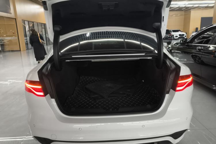 Used Jaguar XEL 2020 2.0T 200 PS R-DYNAMIC S Advanced Sport Edition
