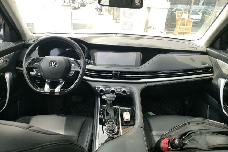 Used CHANGAN CS95 2019 2.0T Four-Wheel Drive Luxury Version Center Console