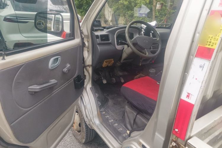 Used CHANGAN KUAYUE Xinbao MINI 2016 1.2L Double-Cab with 2550 Rear Dual Wheels DK12-10 Driver Seat