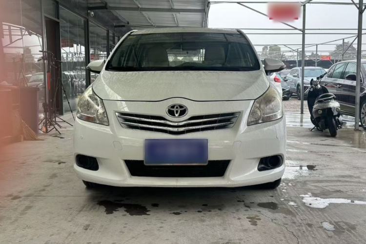 Used Toyota Verso 2014 Starlight 180E CVT Elite Edition
