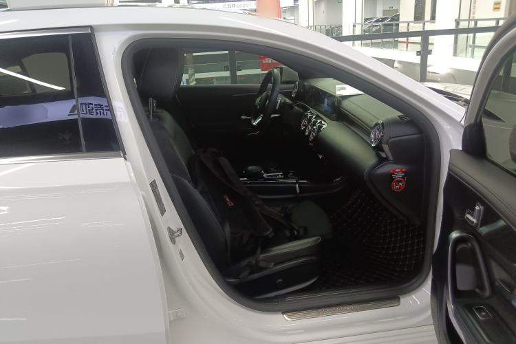 Used Mercedes-Benz A-Class 2021 A 200 L Sport Sedan Fashion Model
