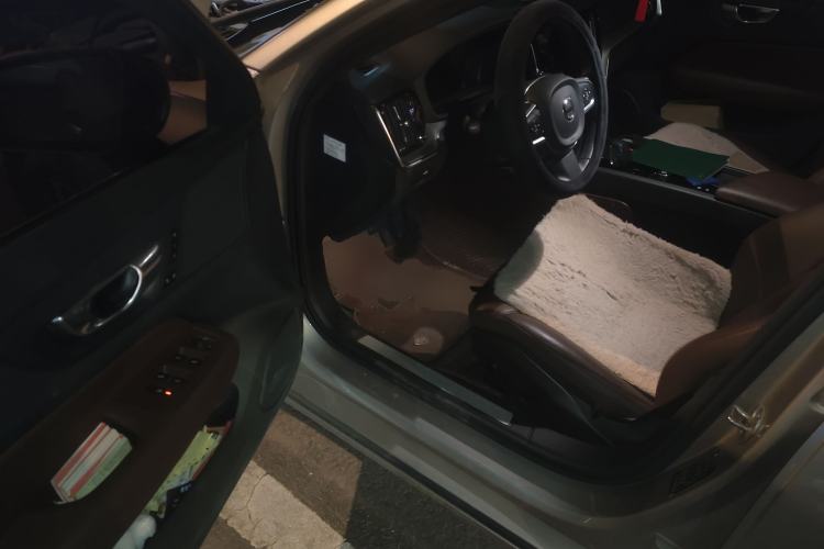 Used Volvo S60 2023 B4 Zhiyi Luxury Edition
