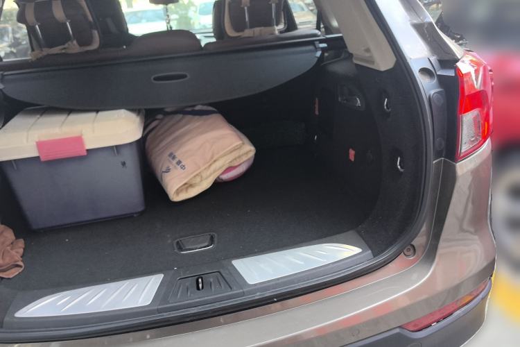 Used Buick Envision 2015 20T Four-Wheel Drive Luxury Model Trunk