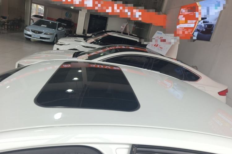 Used Volkswagen Bora 2014 1.6L Automatic Comfort Model Roof