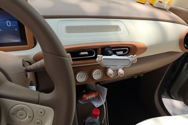 Used Wuling Hongguang MINIEV 2025 Four-Door Version Advanced Edition Audio And AC Panel