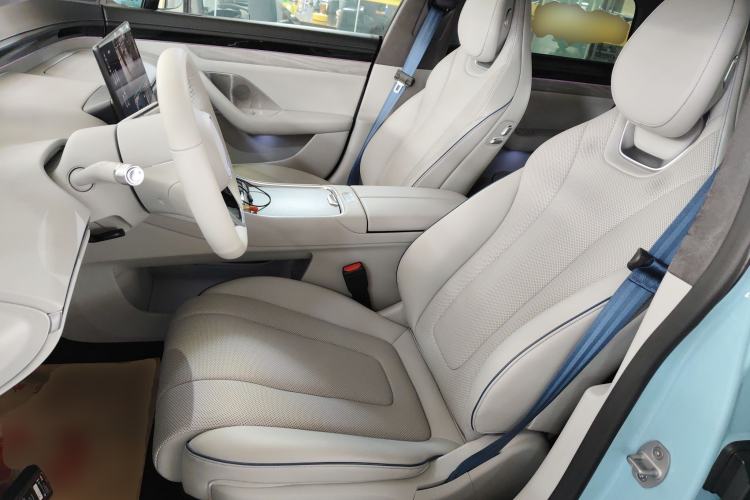 Used Hima Luxeed S7 2025 855 km Max
