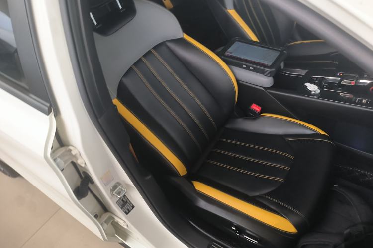 Used GAC Trumpchi EMPOW 2021 270T DCT J16 Version Right Front Seat